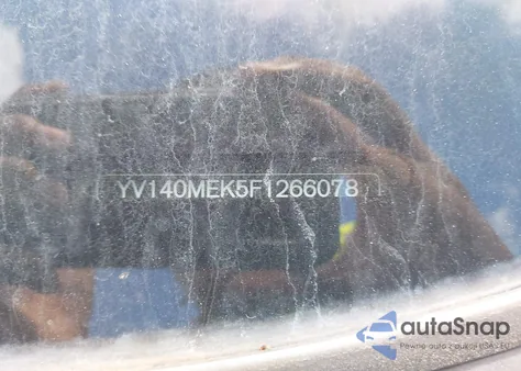 2015 Volvo V60 T5 Premier z USA, uszkodzony, nr VIN YV140MEK5F1266078